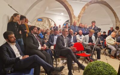 A Tagliacozzo l’evento “Abruzzesi davvero” con Fina e D’Amico: “E’ tempo di valorizzare le potenzialità dell’Abruzzo”. Il sindaco Giovagnorio: “Di fronte a quello che ha fatto Marsilio è doveroso esporsi al fianco di D’Amico”